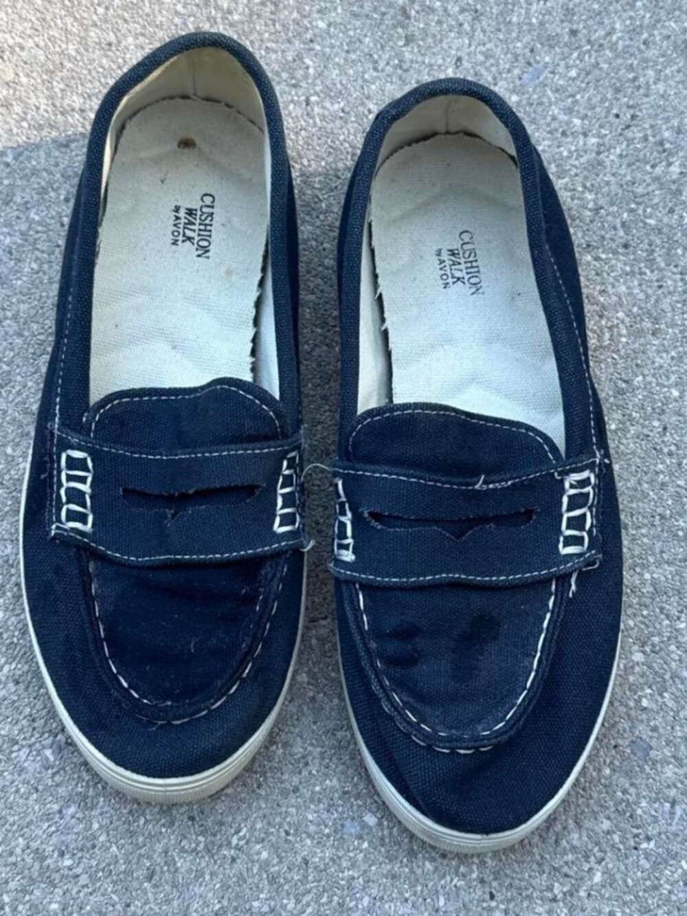 Avon Women's Black and Navy Loafers